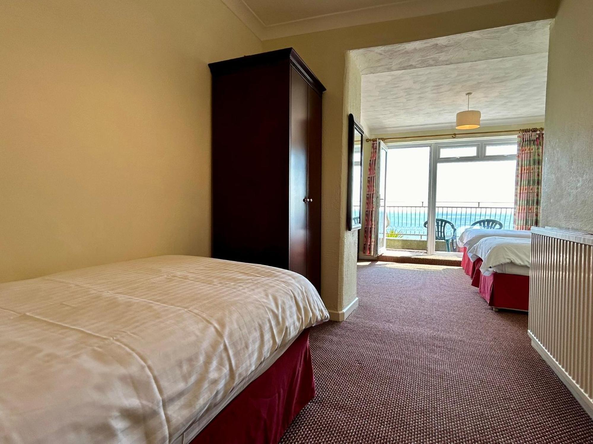 Bay View - Seafront, Sandown - Free Car Ferry For Bookings Of 3 Or More Nights, Subject To Availability Екстер'єр фото