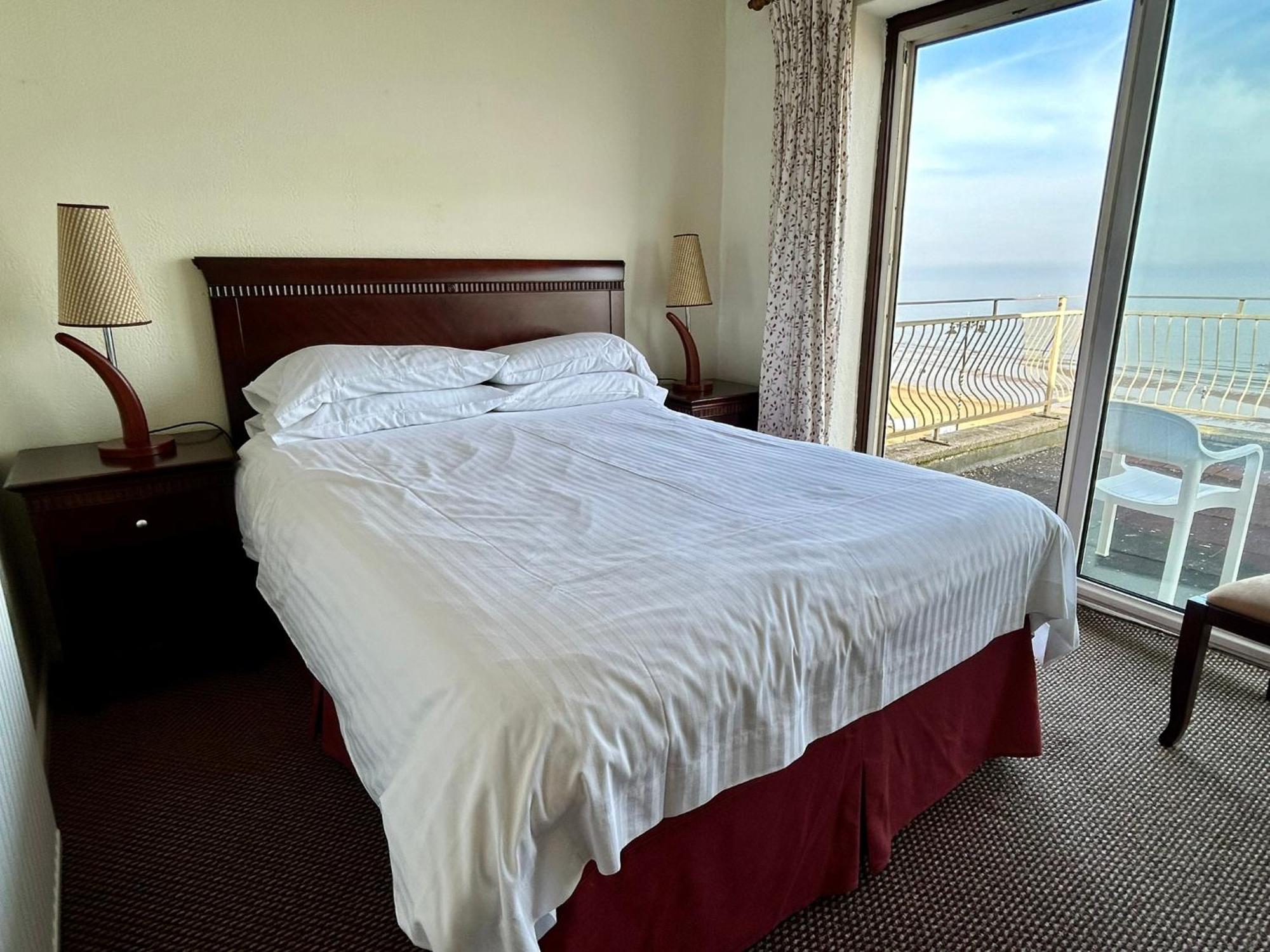Bay View - Seafront, Sandown - Free Car Ferry For Bookings Of 3 Or More Nights, Subject To Availability Екстер'єр фото